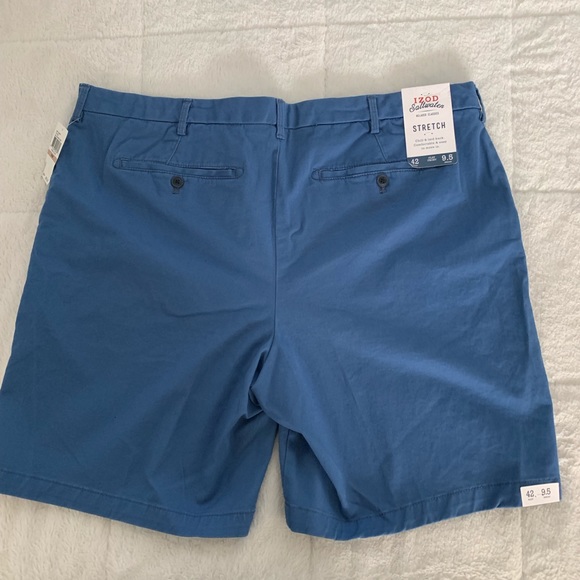 Men’s IZOD Shorts - Picture 2 of 8